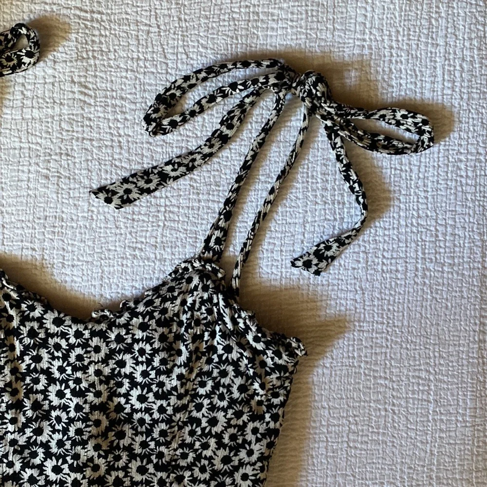 LuLu’s B&W Floral Mini Dress - tie straps - ruffle hem - Size XS - Picture 3 of 10
